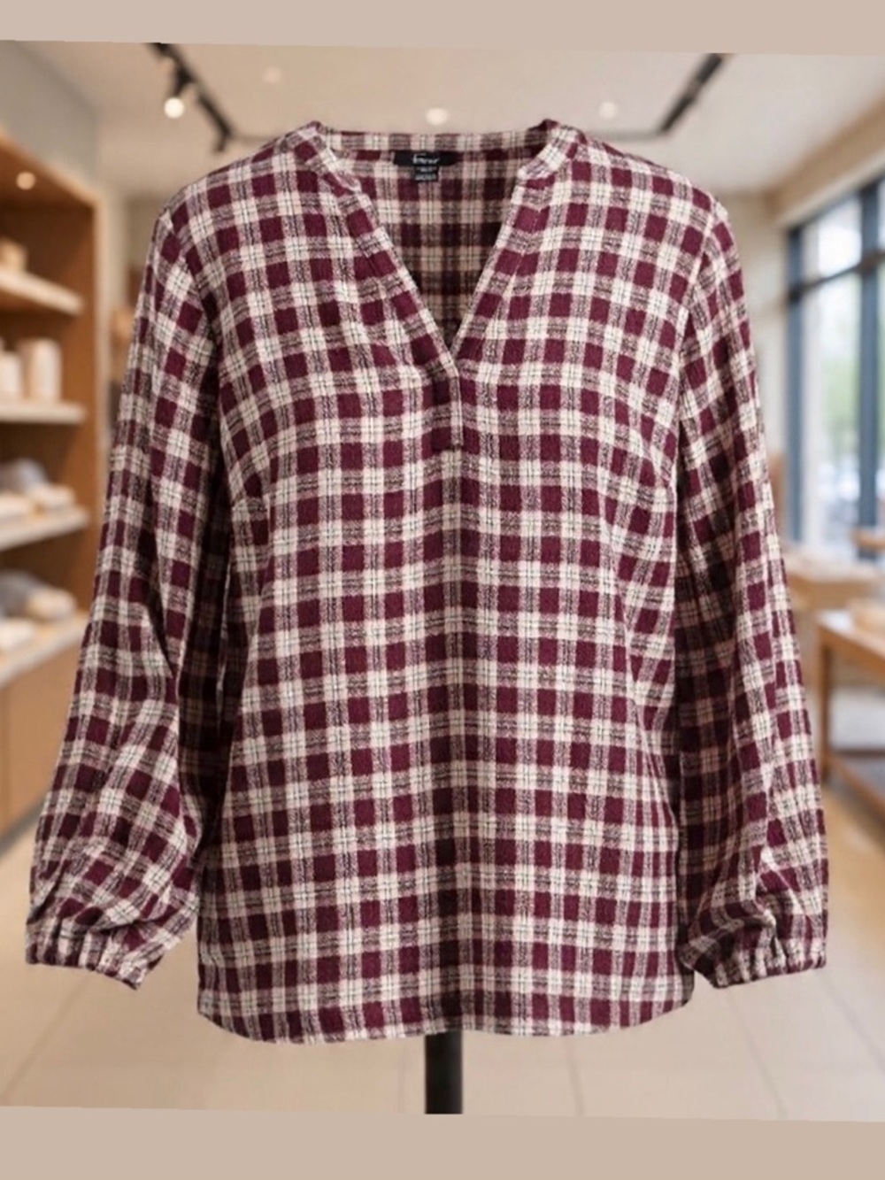 Felina Burgundy Checkered V-Neck Subtle Shimmer Blouse.
Medium NWT